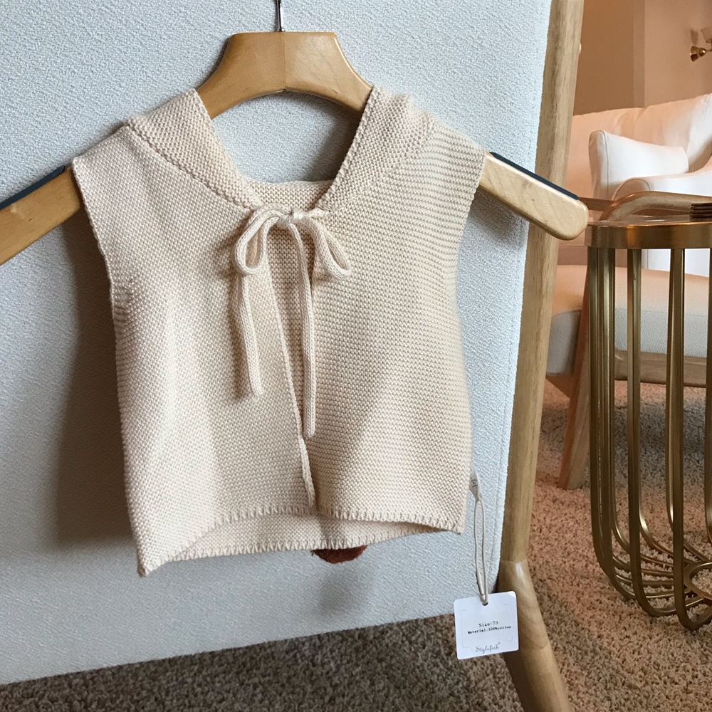 Cream fall woven sweater vest with hood - so soft